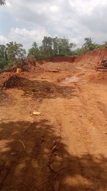 82 Cent Commercial Land for Sale at Kaduthuruthy Budget - 2.50000 Cent