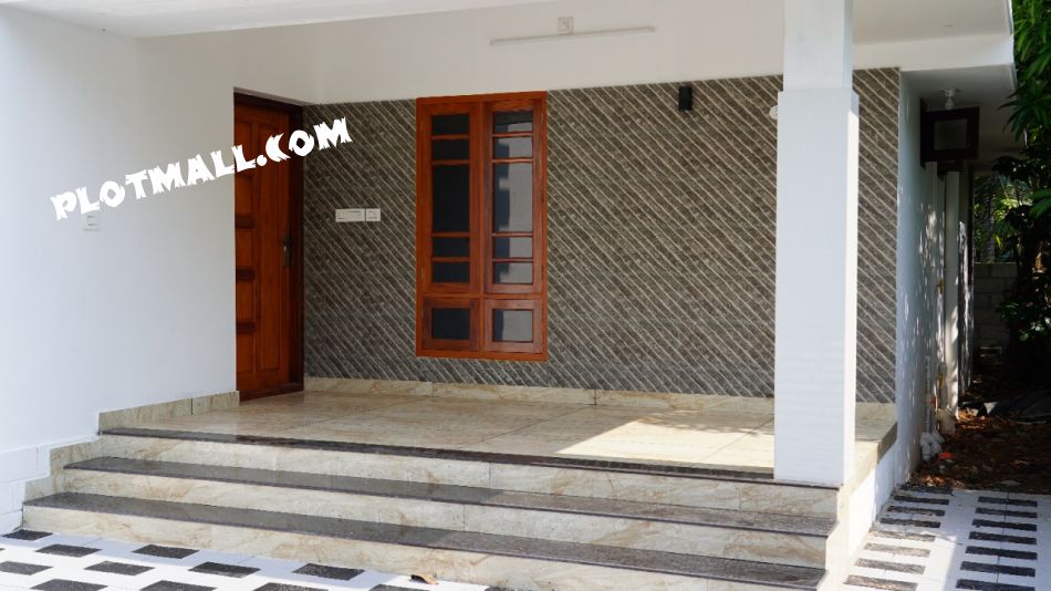 House / Villa For Sale