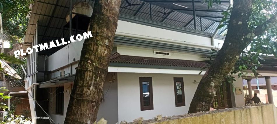 House / Villa For Sale