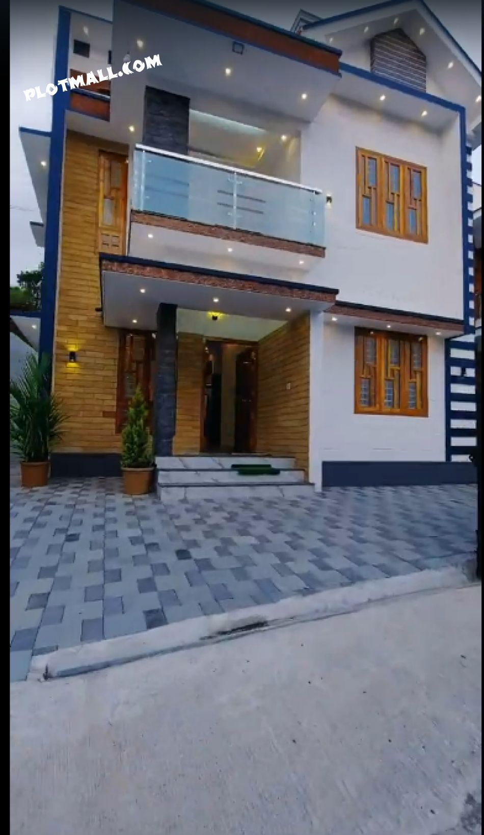 House / Villa For Sale