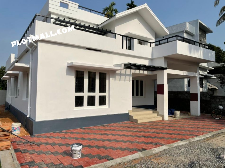 House / Villa For Sale