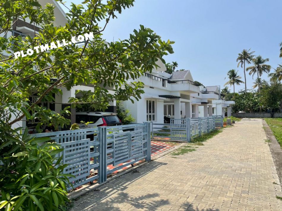 House / Villa For Sale
