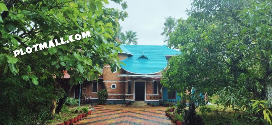 House / Villa For Sale