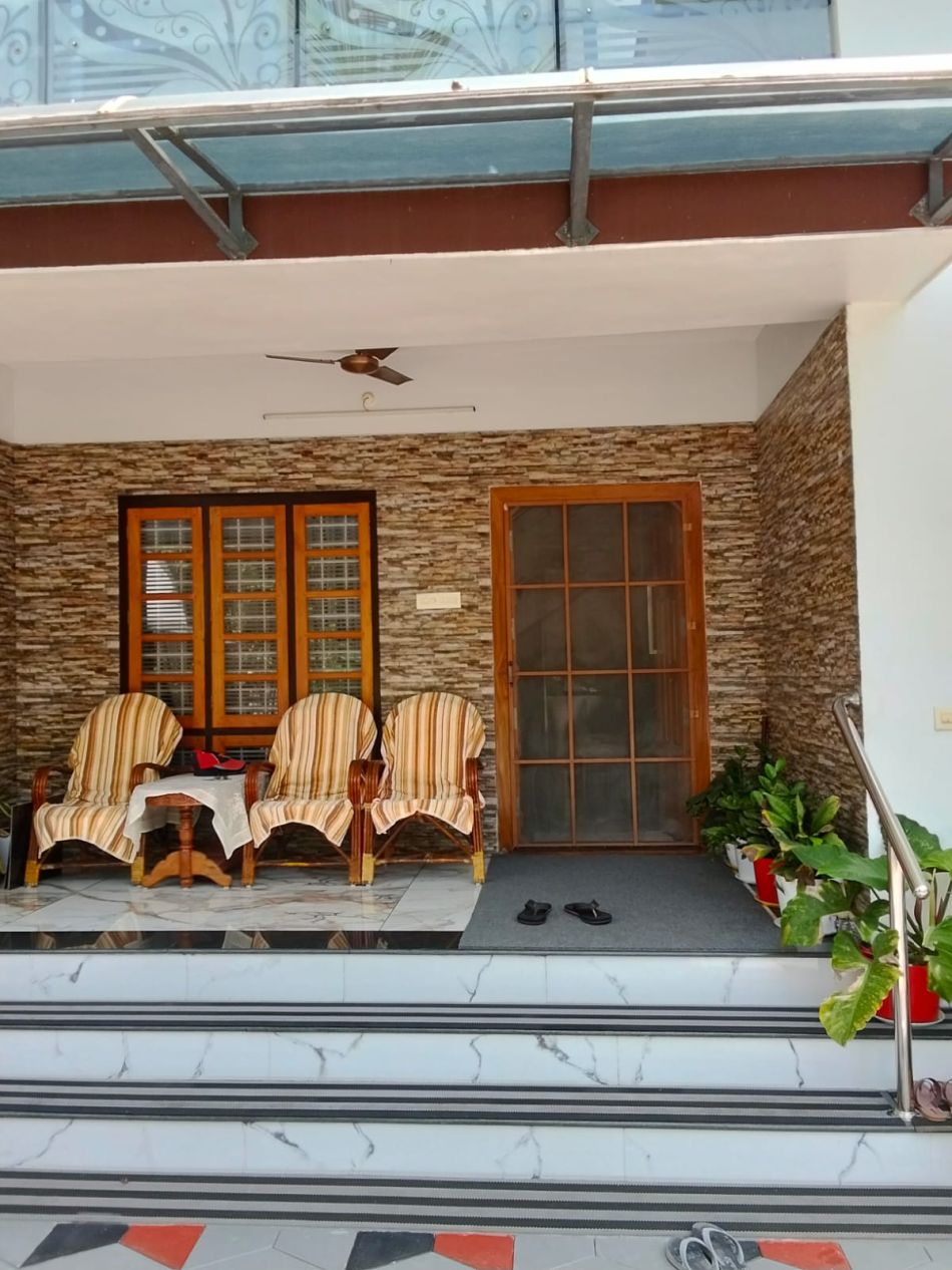 House / Villa For Sale