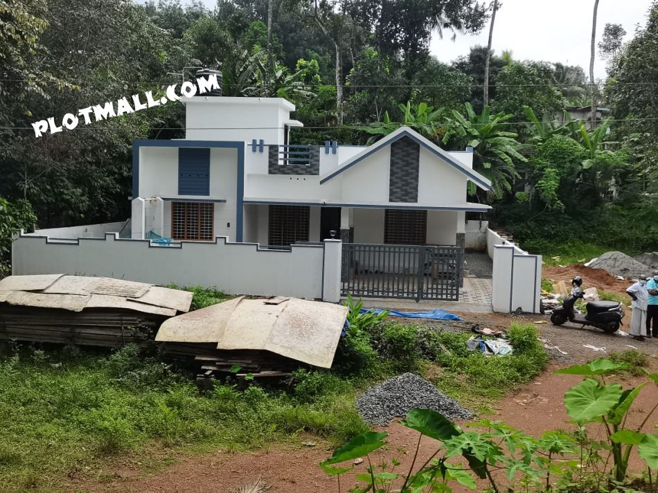 House / Villa For Sale