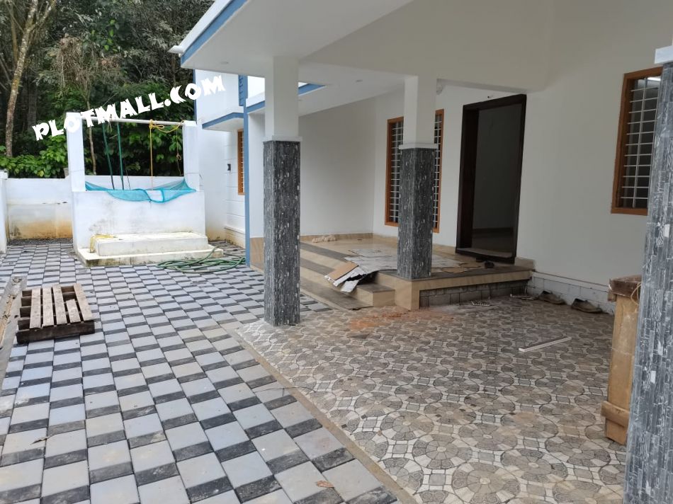 House / Villa For Sale