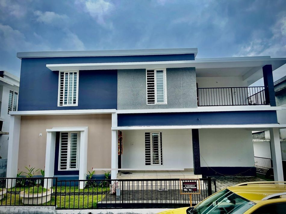 House / Villa For Sale