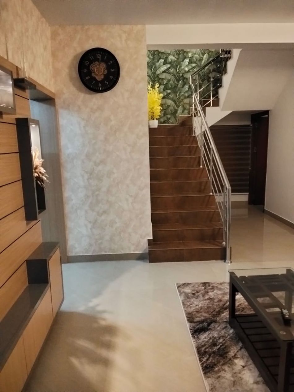 House / Villa For Sale