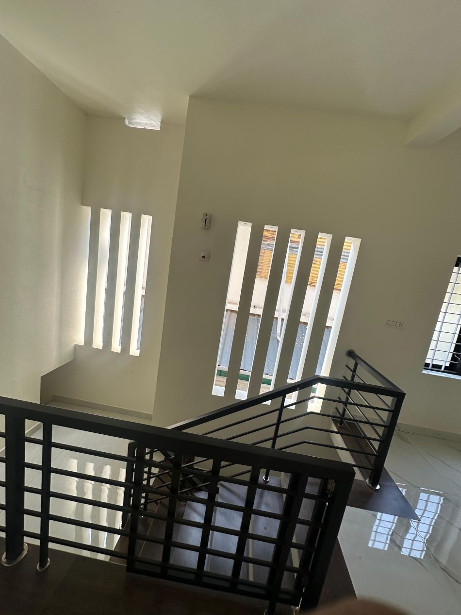 House / Villa For Sale