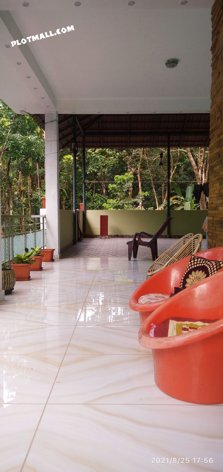 House / Villa For Sale