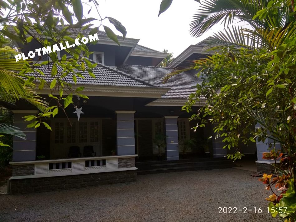 House / Villa For Sale