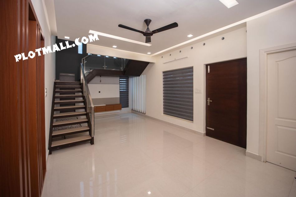 House / Villa For Sale