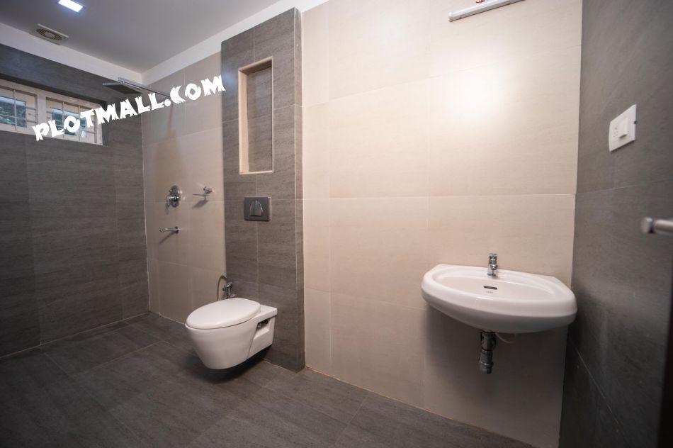 House / Villa For Sale