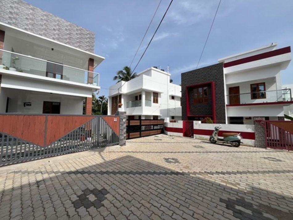 House / Villa For Sale