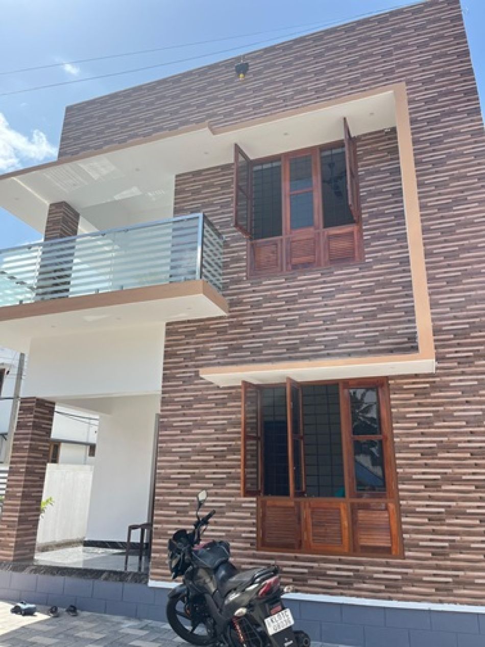 House / Villa For Sale