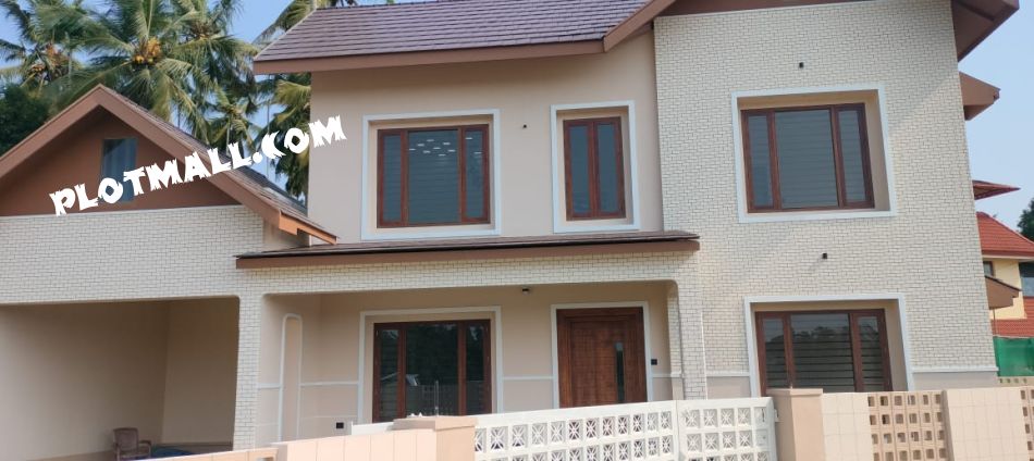 House / Villa For Sale
