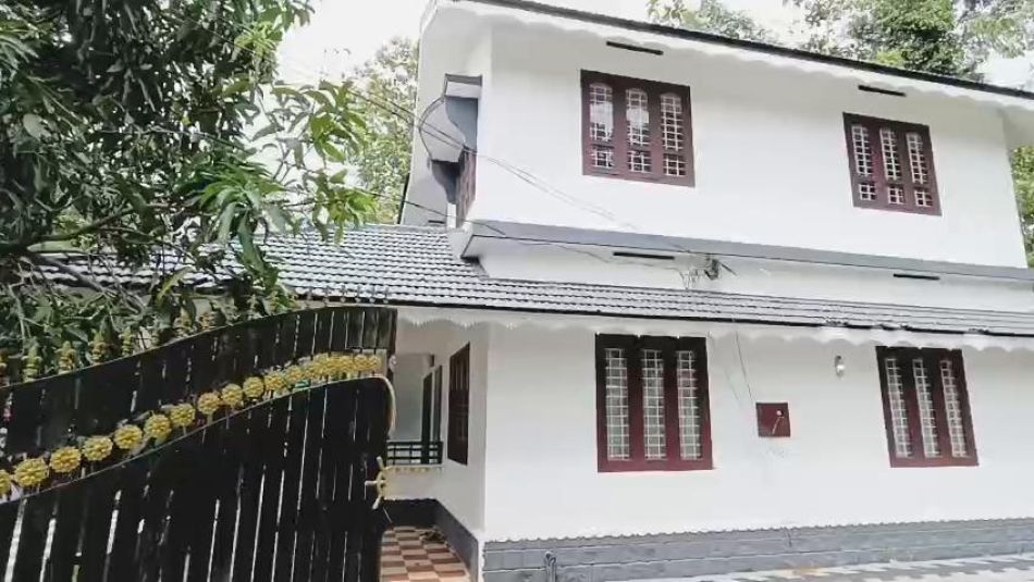 House / Villa For Sale