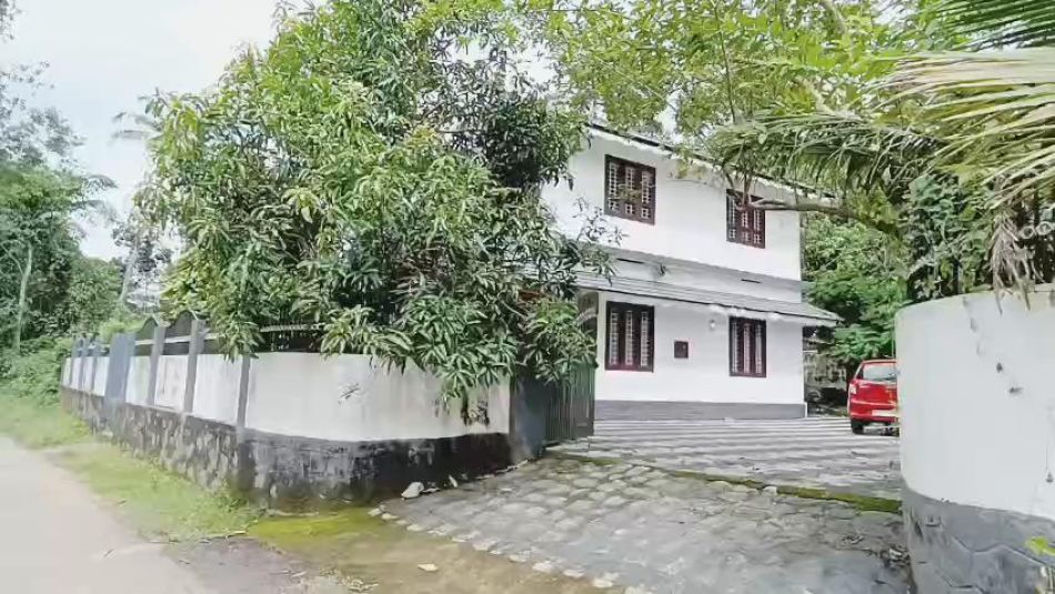 House / Villa For Sale