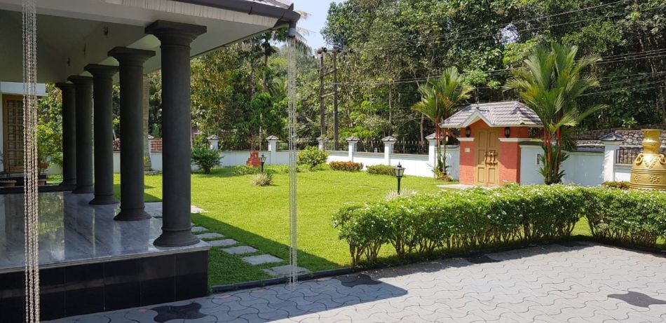 House / Villa For Sale