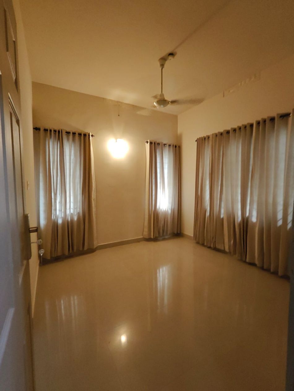 House / Villa For Sale