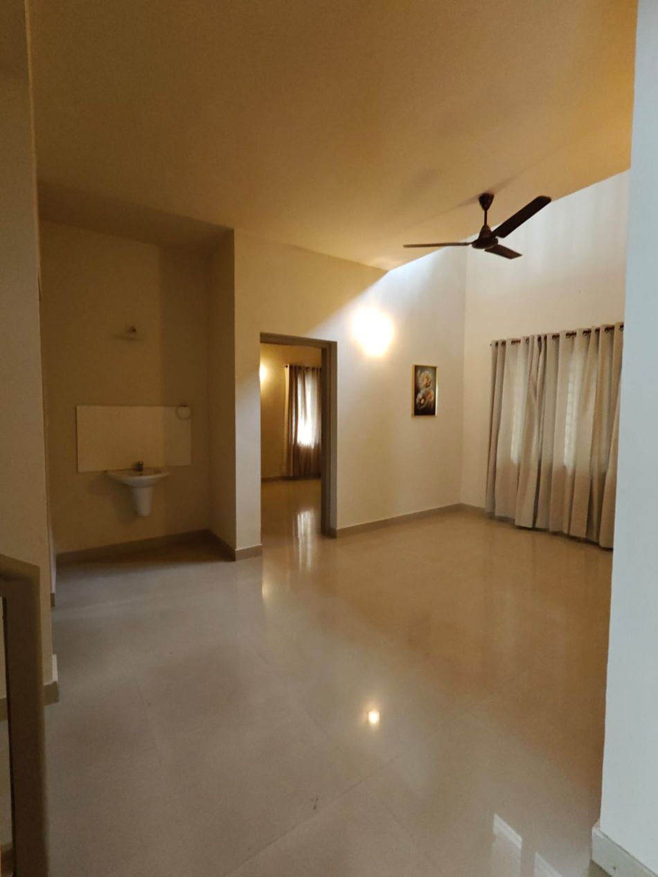 House / Villa For Sale