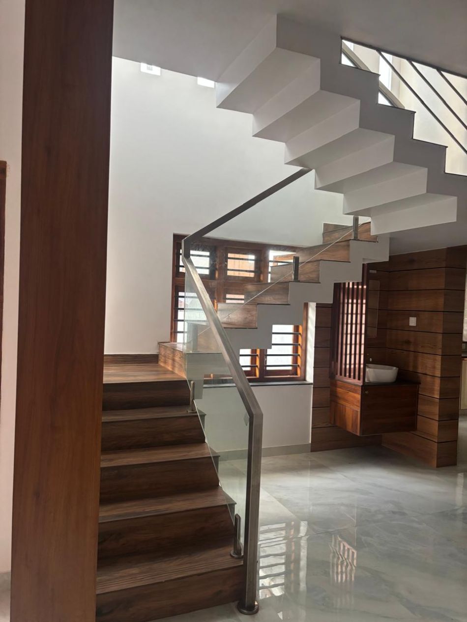 House / Villa For Sale