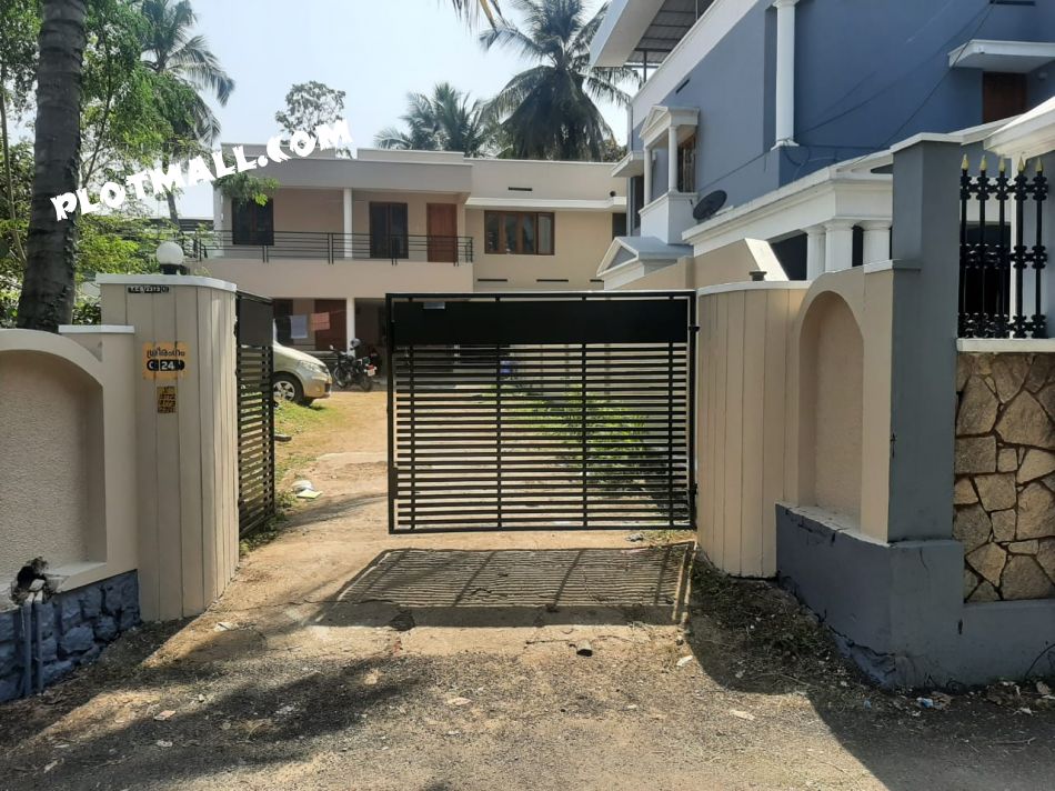 House / Villa For Sale