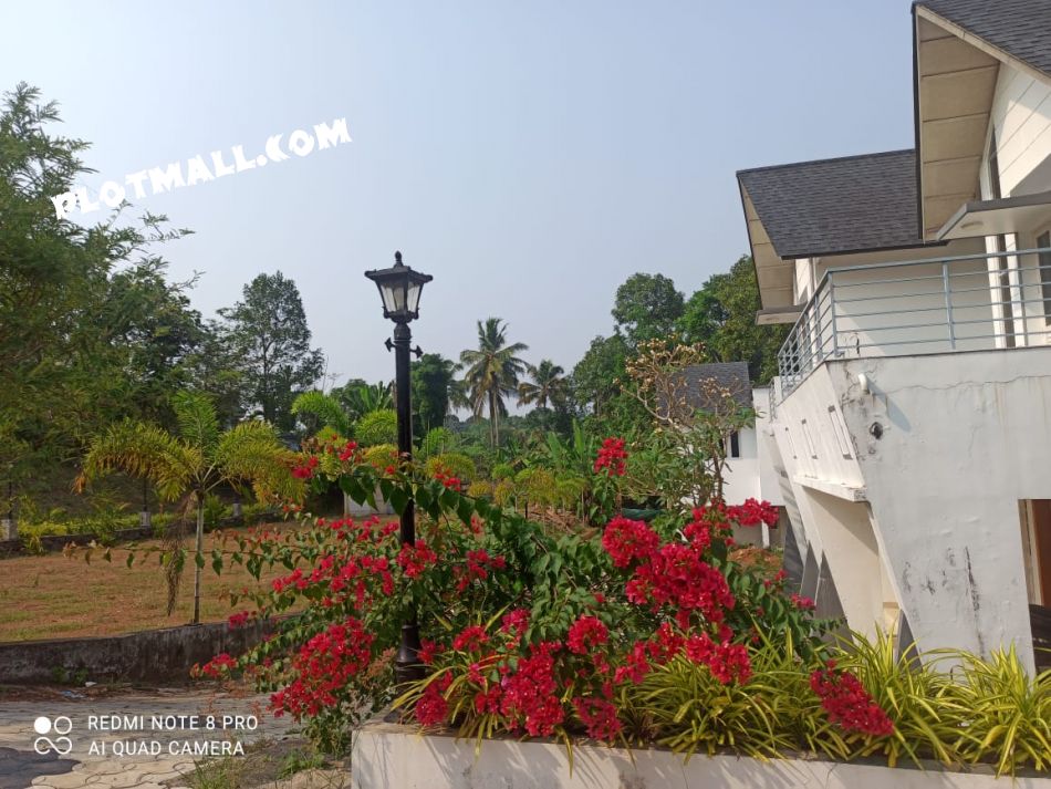 House / Villa For Sale