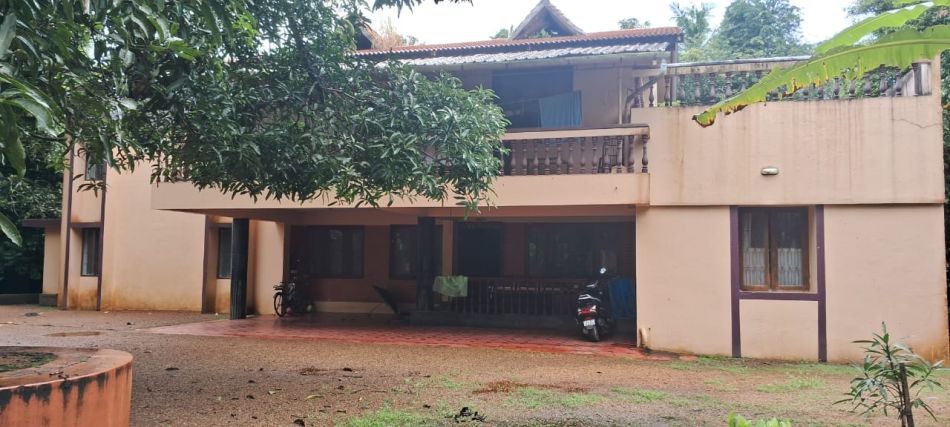 House / Villa For Sale