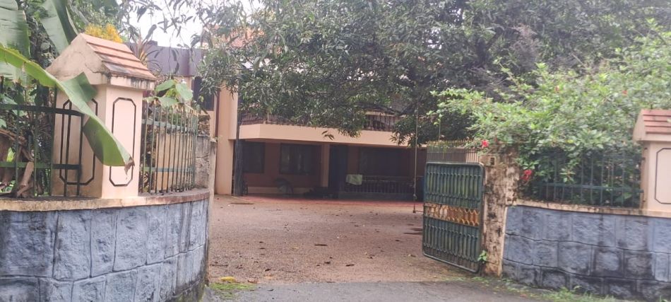 House / Villa For Sale