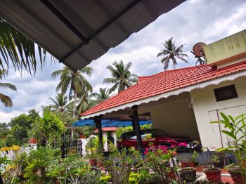 80 Cent House / Villa for Sale at Moncompu Budget - 9500000 Total