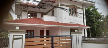 10 Cent House / Villa for Sale at Ithithanam Budget - 12500000 Total