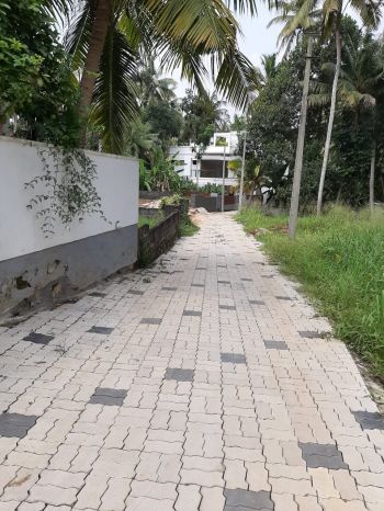 9.4 Cent Residential Land for Sale at Thiruvananthapuram Budget - 950000 Cent